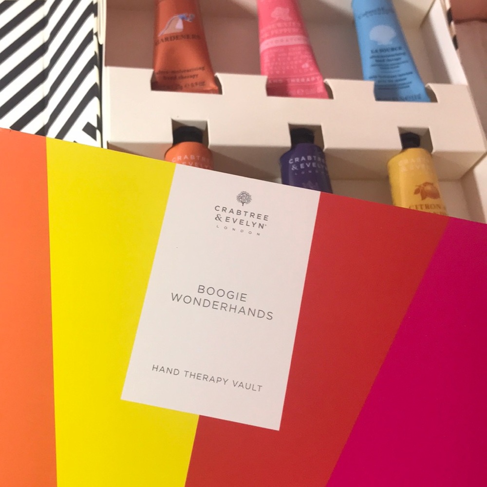 Crabtree and Evelyn hand therapy vault 12 pieces